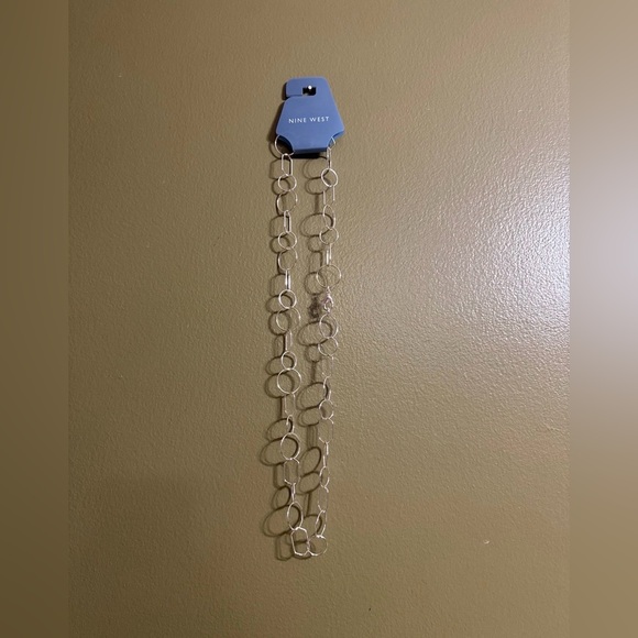 Necklaces - Picture 3 of 4